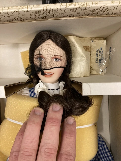 Franklin Heirloom Dolls Dorothy the Wizard of Oz Porcelain Doll with Toto NEW
