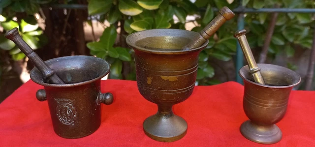 Lotto di tre piccoli mortai vintage