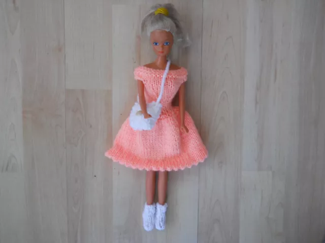 Barbie Outfit,(Hand Knitted.)