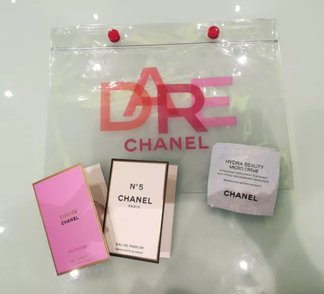 Pochette Chanel Trasparente In Plastica Con Piccoli Omaggi... Introvabile...