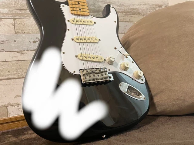 Fender Japon Stratocaster 4