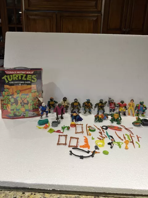 Vintage  TMNT Lot of 15Teenage Mutant Ninja Turtles Action Figures & weapons