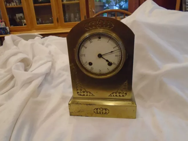 Antique Heavy brass plate 8 day chiming mantle clock runs French? German? USA?