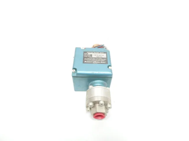 Neo-dyn 100P49C6 Adjustable Pressure Switch 150-1200psi 125/250v-ac