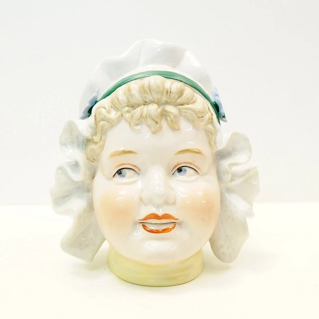 Caja Figurilla niño Art Deco Estilo Art Nouveau Estilo Porcelana Esmaltes