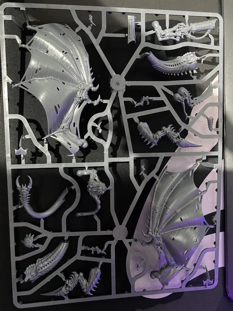 Games Workshop Tyranids: Hive Guard / Tyrant Guard | 3 Modelle, 102 Teile | Bausatz Für Warhammer 40k