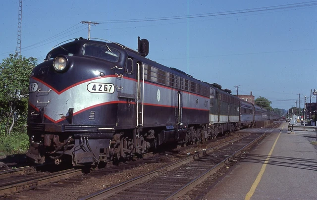 NJDOT E8A - Number - 4267 + 1 w/Train  - ORIG - KR - rals728