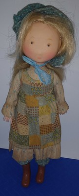 1974 Holly Hobbie Doll HOLLY Vinyl 10