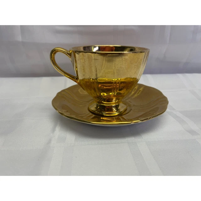 ROYAL WINTON FINE Bone China Teacup and Saucer Set Heavy Gold Gilding £