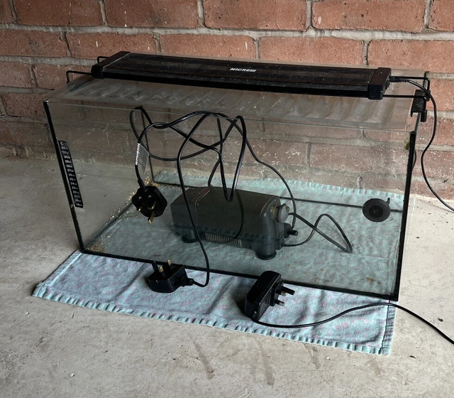 54 litre fish tank + filter/pump & heater + Led Light + Corrugated Lid/cover