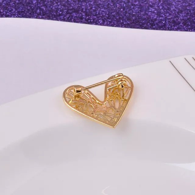 Women's Stylish Brooch Pin Fixed Clothes Heart Shaped Anti Embarrassment Broo Sn