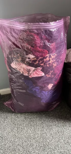bundle of womens clothes, size 6-8, some size 4’s, some still have tags on