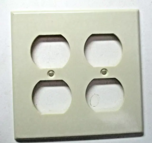 Leviton Smooth Beige Bakelite 2-Gang 1960 Duplex Outlet Plate Wall Cover Vtg MCM