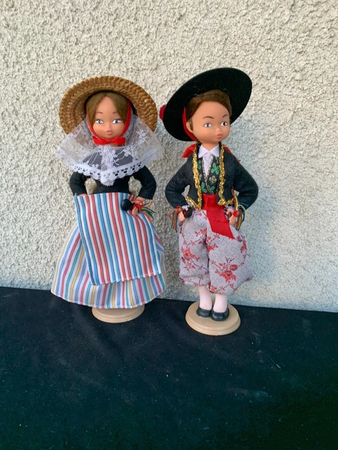 Lot De 2 Poupées Collection Folkloriques Traditionnelles Fait Main - Celluloïd 21 Cm