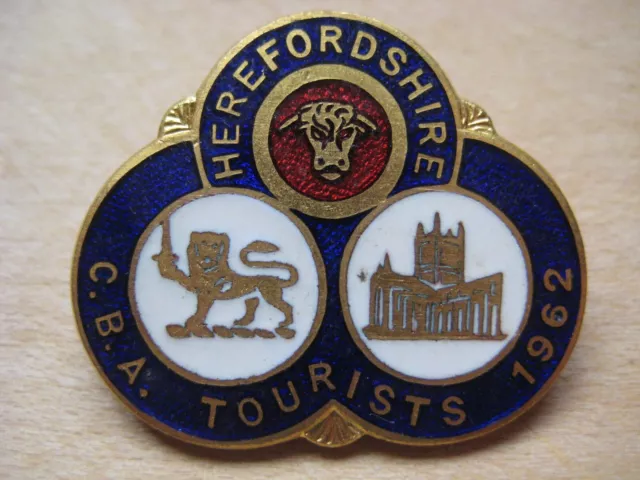 Vintage 1962 Herefordshire C.B.A. Tourists Bowls Bowling Club Enamel Pin Badge