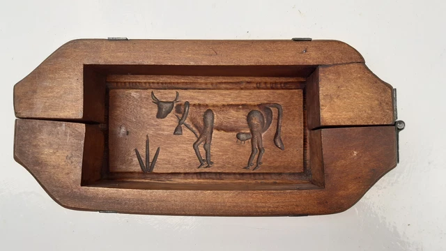 Beurrier avec couteau tartineur en bois d'olivier fait-main - 18,5 cm