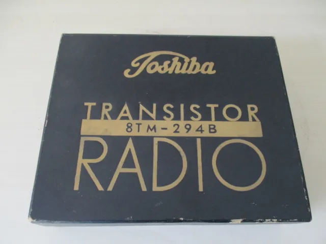 Toshiba 1960 8TM-294B transistor radio with presentation box and accessories