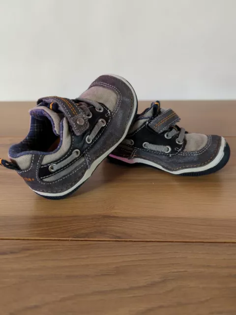 Stride Rite SRT Mosby Sneaker 5.5 wide toddler sneaker Grey 2