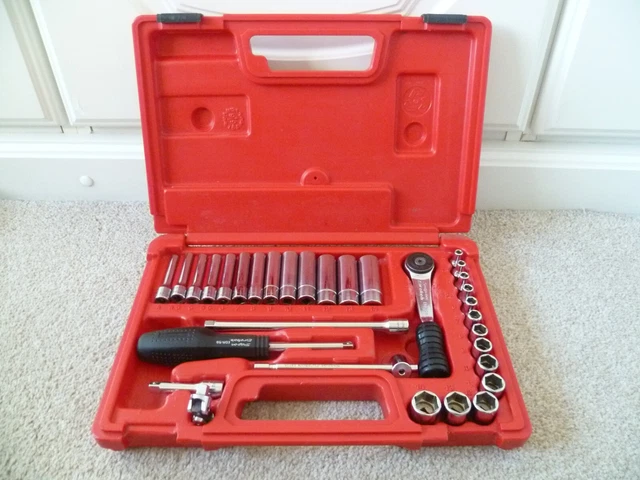 SNAP ON EUROTOOLS 1 4 Drive Deep and Shallow Socket Set in Case
