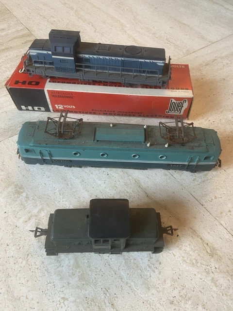 LOT DE 4 Locomotives et wagons 1:87 Ho SNCF Train TNC7 EUR 4,50