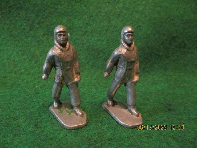 Lot d' anciennes figurines soldats de défilé en alu, Quiralu Lot d' anciennes figurines soldats de défilé en alu, Quiralu