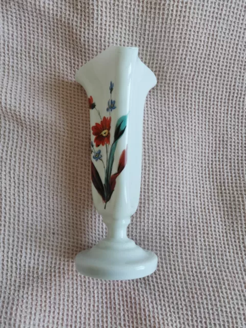 Alte Biedermeier/Gründerzeit Milchglas Vase mit Bemalung