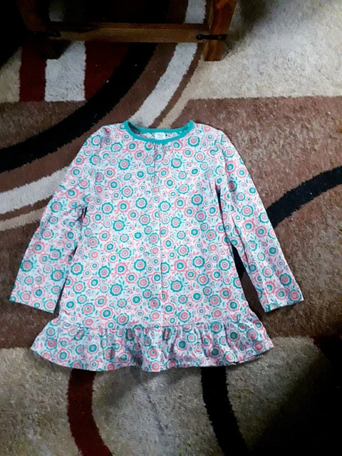 Girls Small Mixed Clothes Bundle Age 4 - 5 Years 3