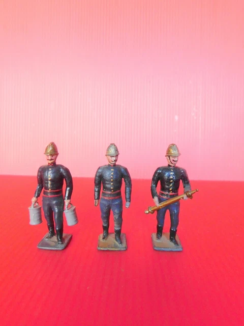 CBG MIGNOT ANCIENS : Les Pompiers De Paris : Le Devidoir Et Ses 2 Pompiers EUR 85,00 - FR CBG MIGNOT ANCIENS : Les Pompiers De Paris : Le Devidoir Et Ses 2 Pompiers EUR 85,00 - FR