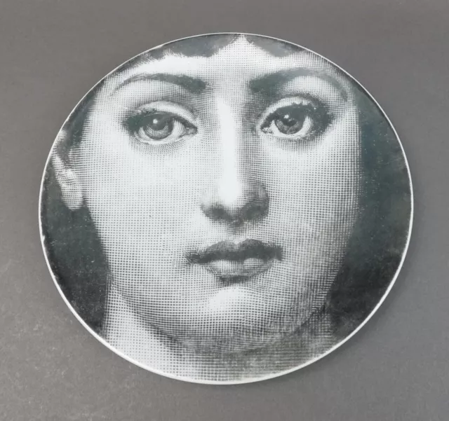 Fornasetti Italy Tema E Variazioni Julia Porcelain Scherzer Bavaria 10.25" Plate Fornasetti Italy Tema E Variazioni Julia Porcelain Scherzer Bavaria 10.25" Plate