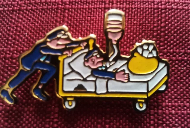 Pins 2 Pins La Poste Humour (Facteur Jambe Cassée et Facteur Livraison Hospital) 3