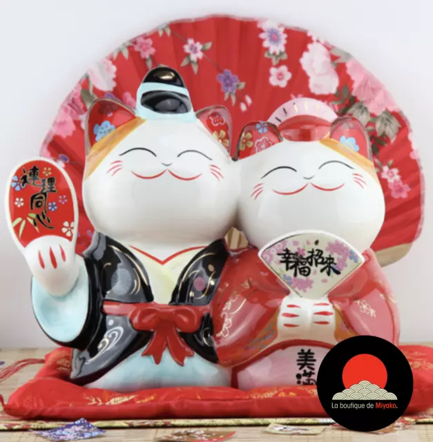 Couple of Maneki Neko, ceramic lucky cat. Feng shui decoration