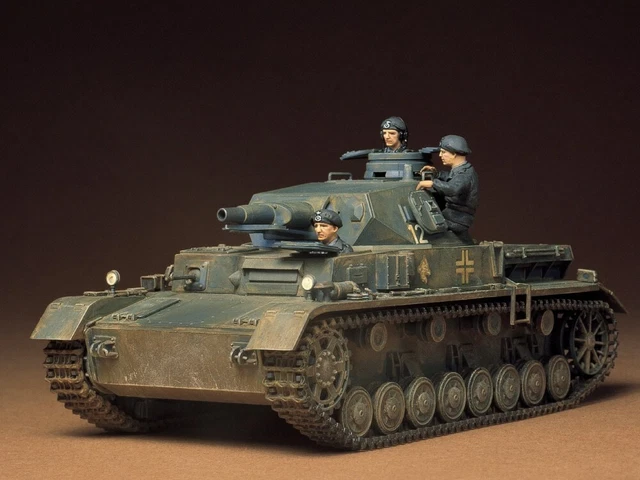 Maquette Militaire Tamiya 1/35 - Semi-chenillé Lourd Allemand 18 Tonnes, Kit à Monter