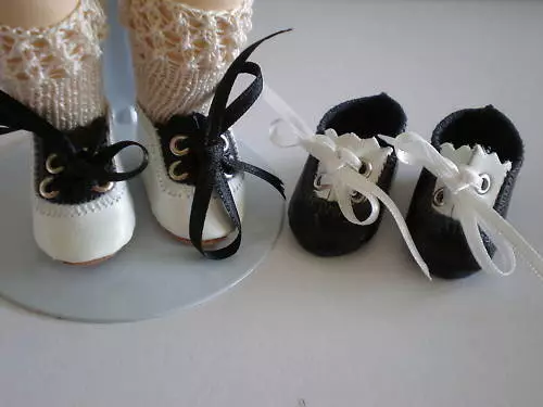 CHAUSSURES en CUIR pour/de POUPEES ANCIENNES BLEUETTE -.DOLL SHOES 4cm G.BRAVOT
