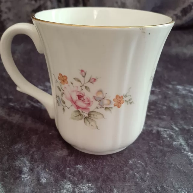 Lovely Fenton China Company Mug  Floral Roses English Bone China Gold Rim 8cm