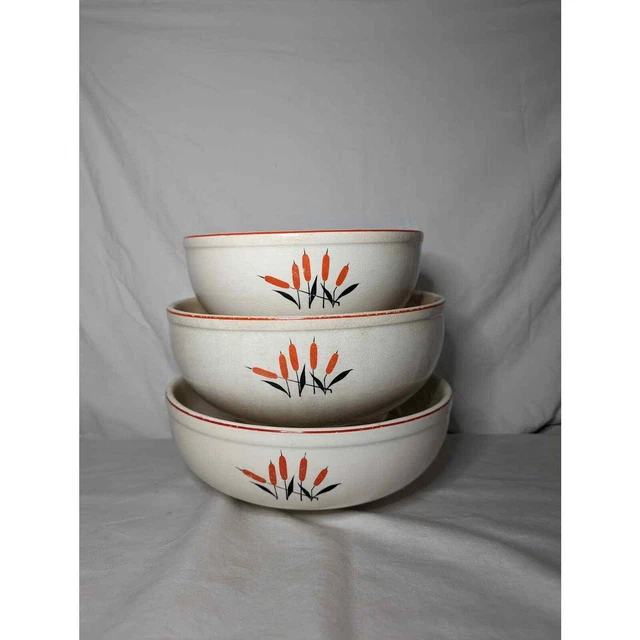 Vintage Sears Roebuck and Co Cattail Nesting Bowls - Set of 3