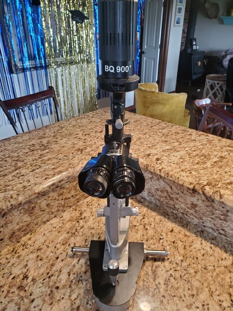 Haag Streit BQ 900 Slit lamp