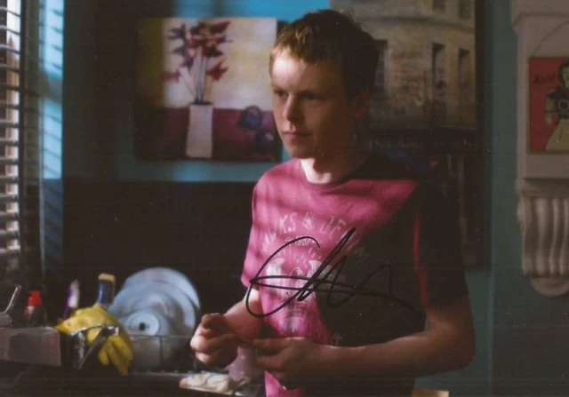 EASTENDERS* CLAY MILNER RUSSELL 'BOBBY BEALE' SIGNED 6x4 ACTION PHOTO+COA