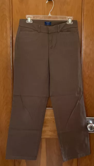Women’s Dockers Petite Ideal Fit Brown Pants SIZE 4P Short