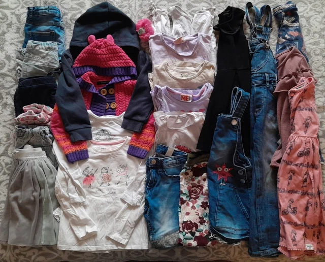 Large Bundle Of Girls Clothes Age 3-4 Inc Dungarees Tops Shorts Dresses etc