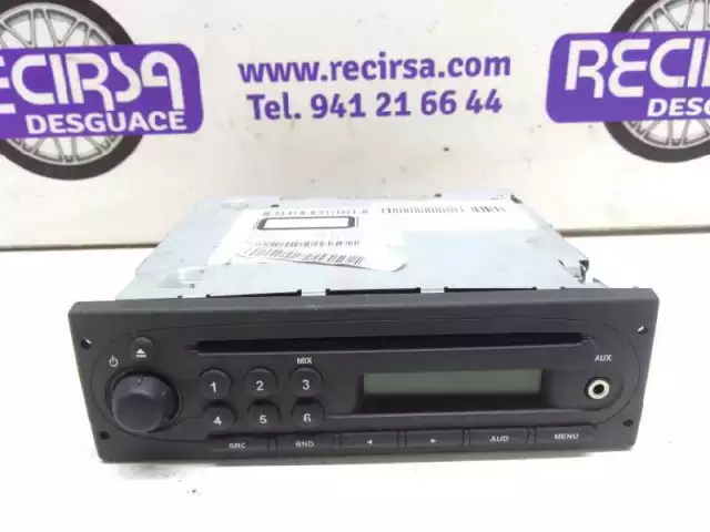 Renault Twingo II 2 année 11 Autoradio Radio CD 281152391R 7641118391
