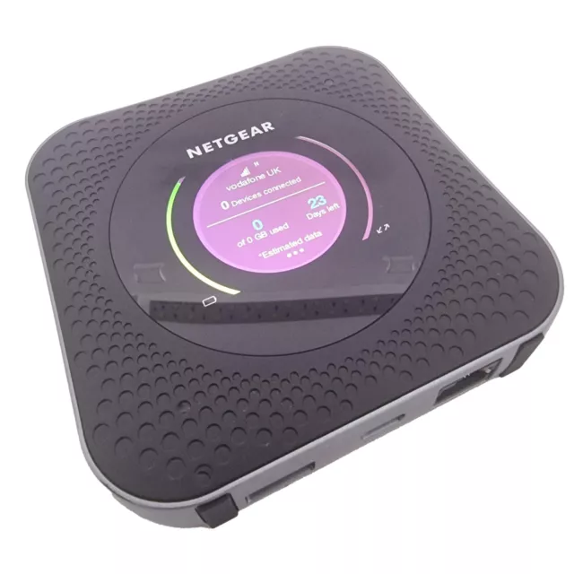 NETGEAR Nighthawk M1 (MR1100) 4G Cat.16 1Gbps Mobile Router 2 x TS-9 2.4" Color