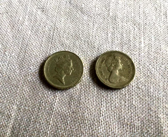 Rare £1 Pound Coin 1983 & 1985 Queen Elizabeth II Upside Down Print  Error Edge