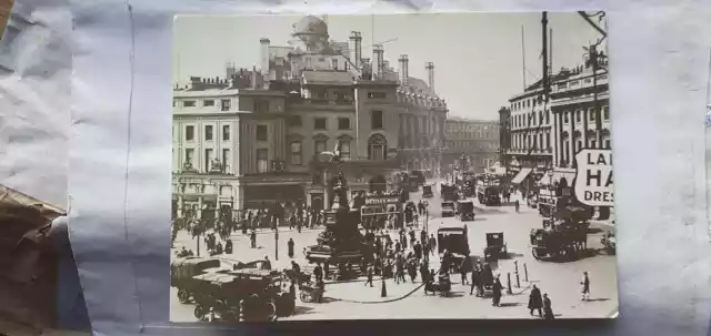 Vintage Postcard,Piccadilly Circus,Regent Street,Nestles Milk,1920s,unposted