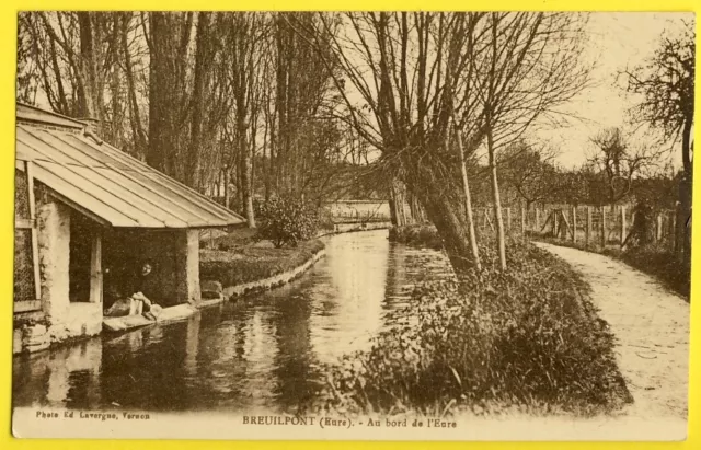 cpa 27 - Village de BREUILPONT LAVOIR Au Bord de l'EURE Lavandière