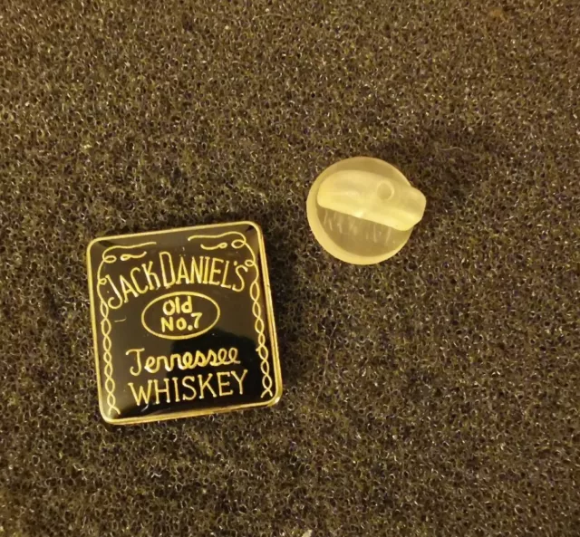 Pin's Jack Daniel's alcohol Alcool boisson drink Whisky   - Pin Pins L19