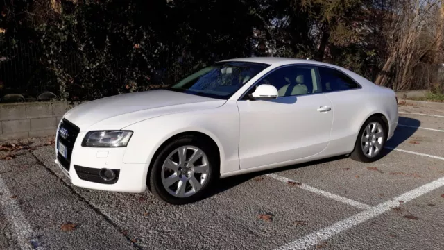 Audi A5 Coupé 3.2 V6 FSI quattro tiptronic. Audi A5 Coupé 3.2 V6 FSI quattro tiptronic.