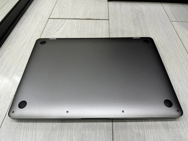 Apple MacBook Pro Retina 13,3" 2019 128 GB SSD 8 GB RAM 1,4 GHz Core i5 grigio siderale 4