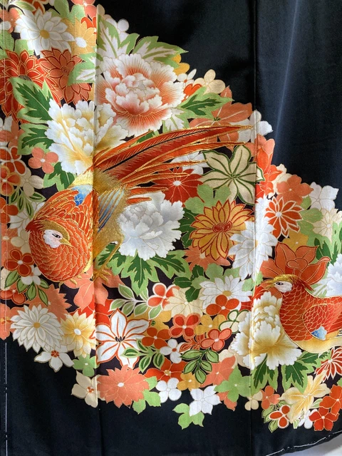 Vintage Japanese kimono - Kuro tomesode with Beautiful embroidery