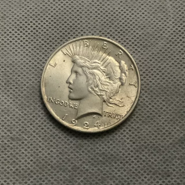 1924 p Silver Peace Dollar 90% silver.