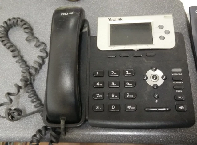 YEALINK SIP-T32G COLOR IP Phone with Handset, No P.A. included! £49.10 ...